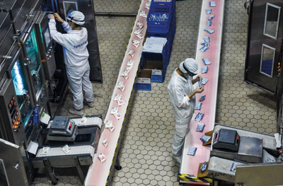 真假'鲜'牛奶 保质期长达20天，哪些乳企在'钻空子'？