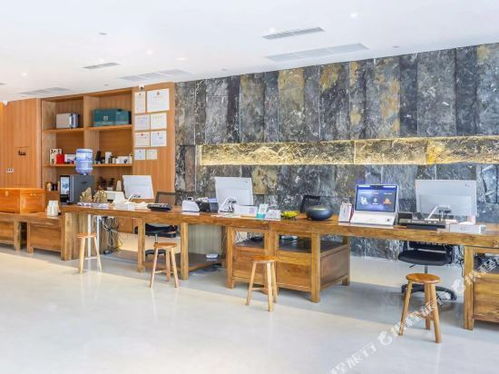 双河湾精品酒店老君山店 舒适住宿与贴心服务的完美结合